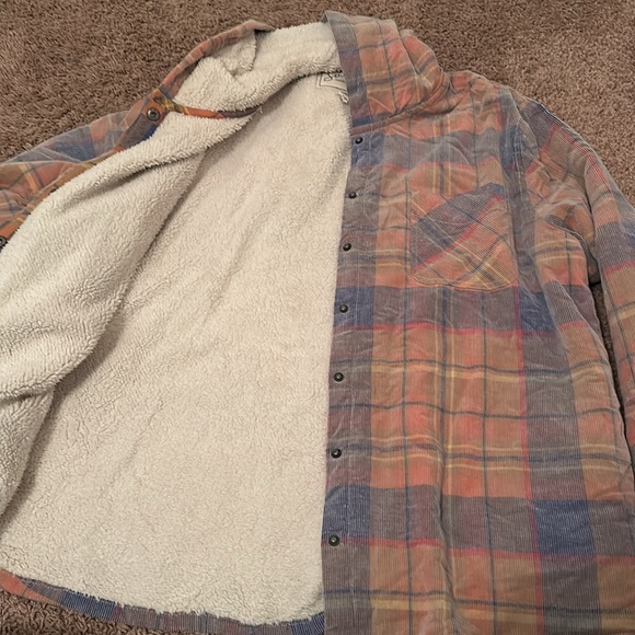 Plaid Sherpa lined hooded jacket - Picture 8 of 9